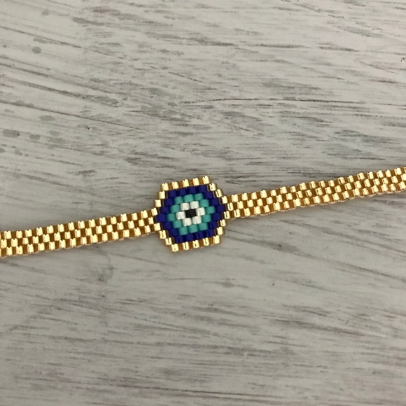 Gorgeous Handmade Ojito Bracelet - Picture 4 of 5